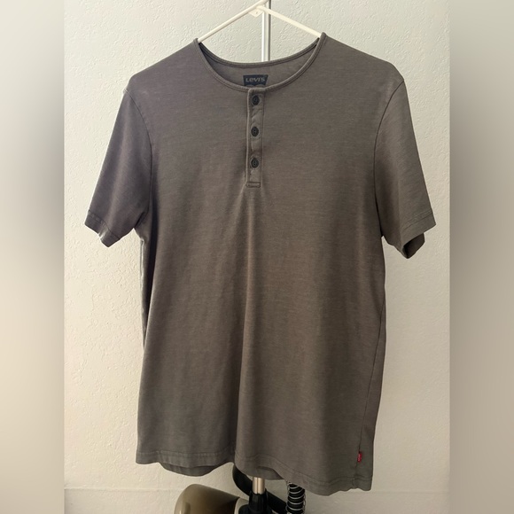 Levi's Other - Levi's Henley Short Sleeve Shirt